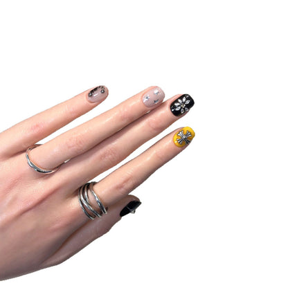 Artisanal Press-On Nail Set with Decorative Details Acalora