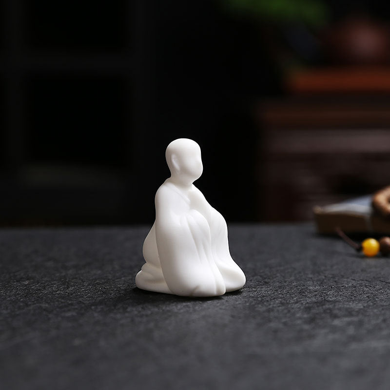 Elegant and modern Feng Shui sculpture Acalora