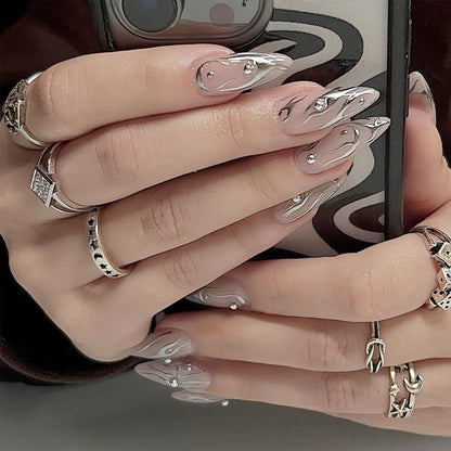 Artificial nail set with elegant design and pearl-embellished accents Acalora