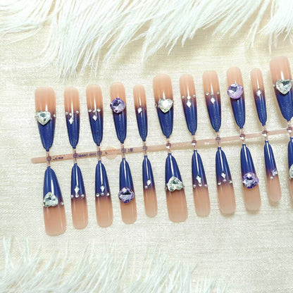 Artificial nails with elegant pendant motif Acalora