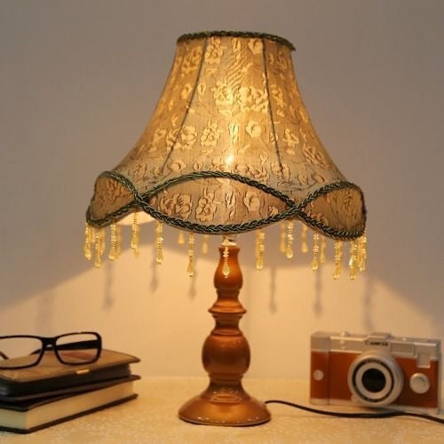 Elegant Lace Shade Table Lamp
