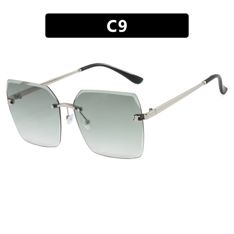 Women's square sunglasses in a modern design with a delicate metal frame Karnz