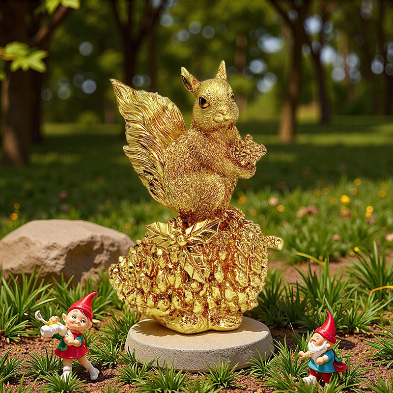 Decorative squirrel sculpture on a cone Acalora