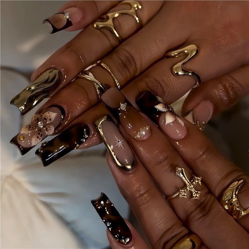 3D Floral and Gemstone Press-On Nail Set Acalora