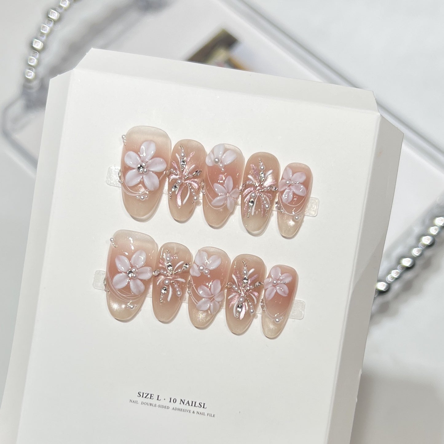 Decorative Floral Press-On Nail Art Set Acalora