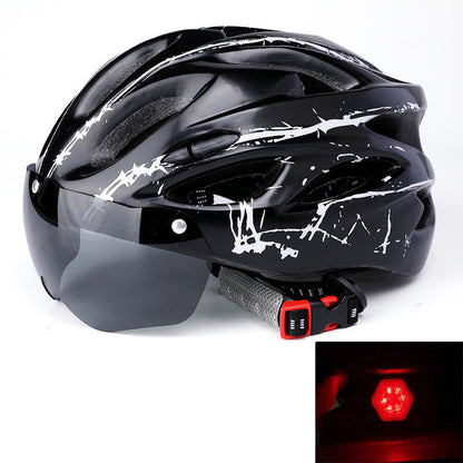 Bicycle helmet with integrated sun visor and optimal ventilation Karnz