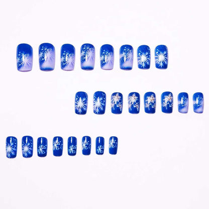Winter-Themed Elegant Nail Art Acalora