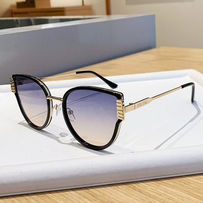 Women's Cat-Eye Sunglasses with Elegant Accentuated Lenses Bowlift