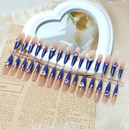 Artificial nails with elegant pendant motif Acalora