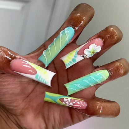 Floral-Themed Press-On Nail Art Set Acalora