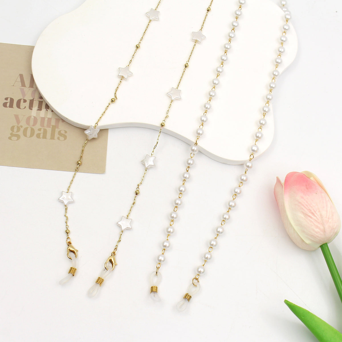 Star-Embellished Eyewear Chain Acalora
