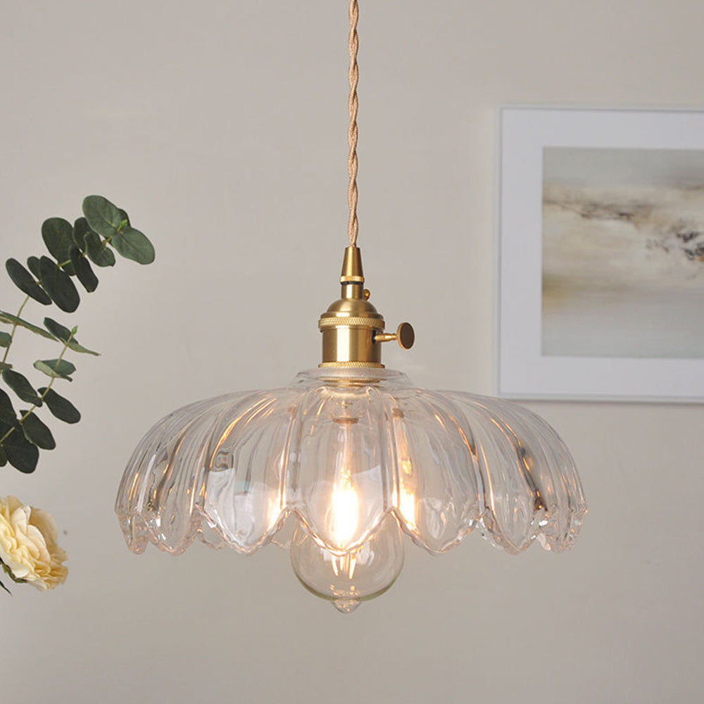 Skanto | Glass lamp that sparkles with details!