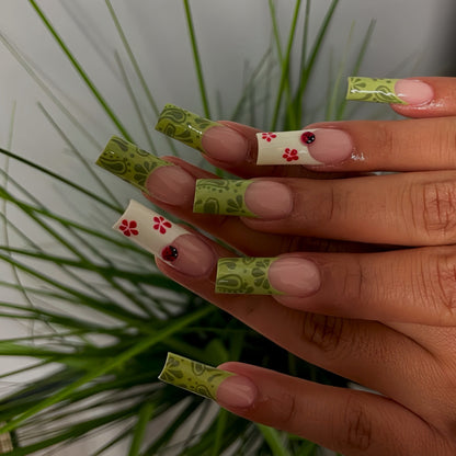 Floral Design Press-On Nails with Leaf Accents Acalora
