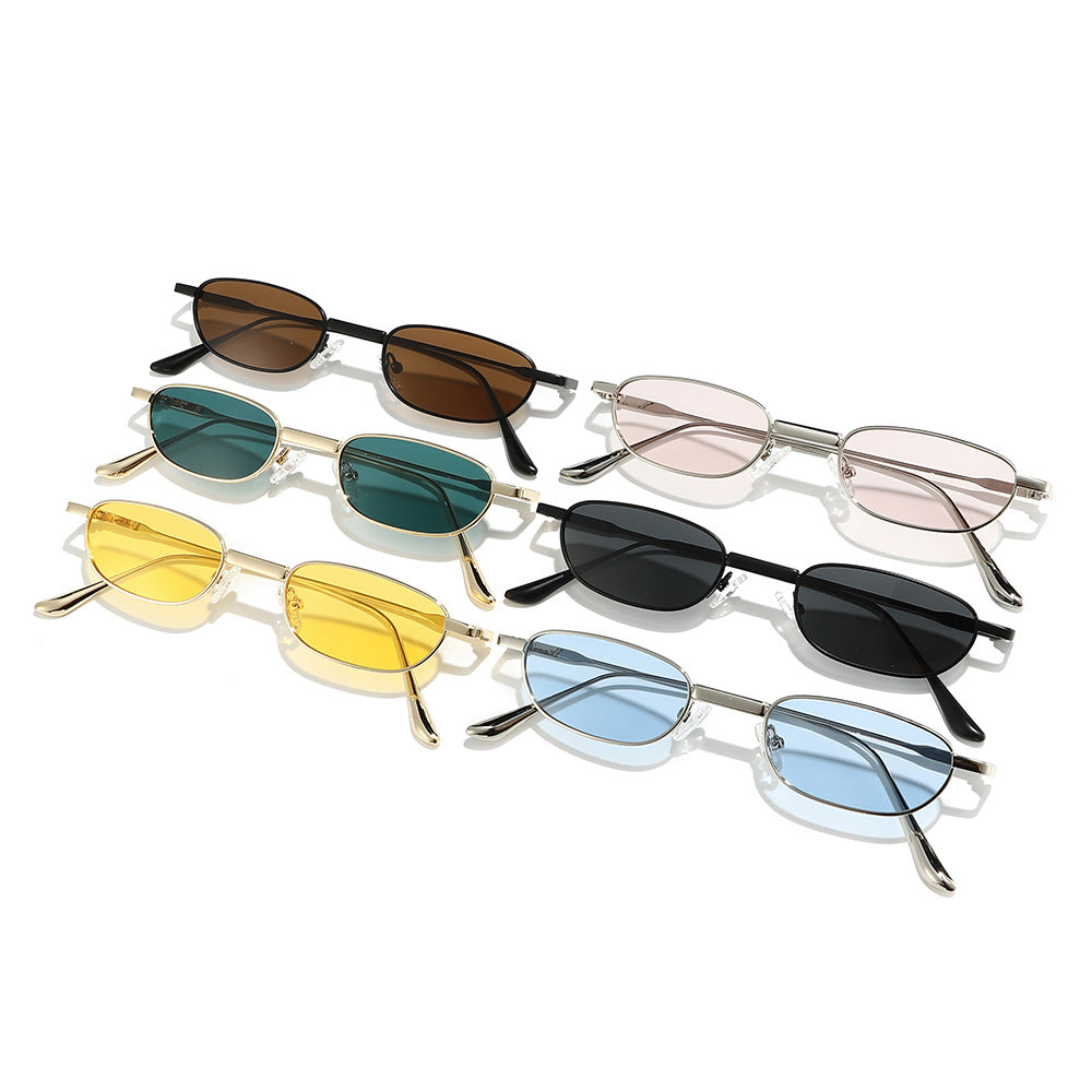 Women elegant and minimalist sunglasses frame Bowlift