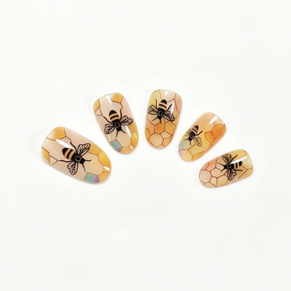 Artistic Bee-Themed Press-On Nail Art Set Acalora