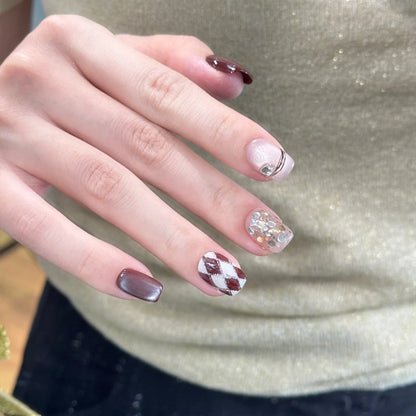 Artificial nail tips with glamorous details Acalora