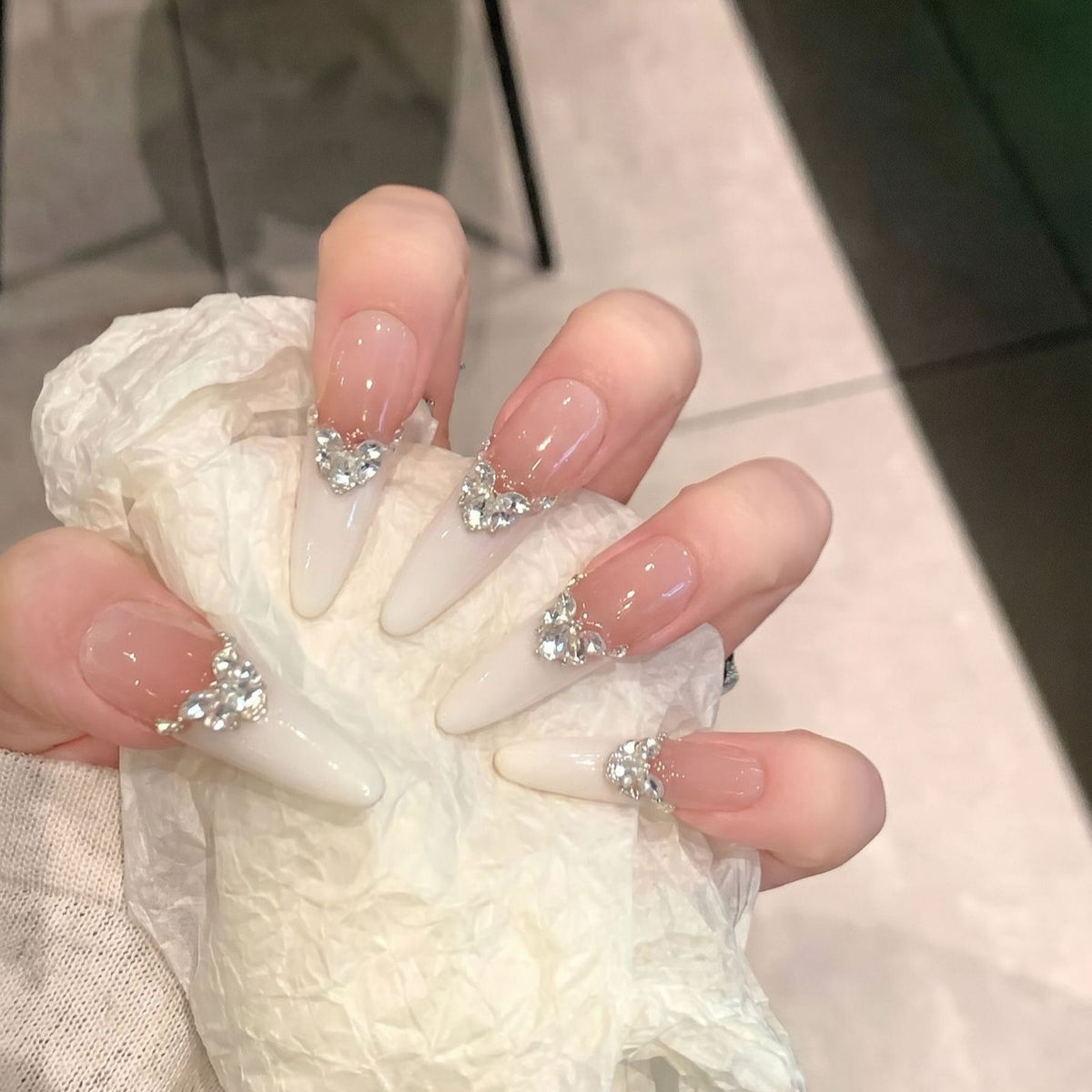 Elegant Stiletto Press-On Nail Art Set Acalora