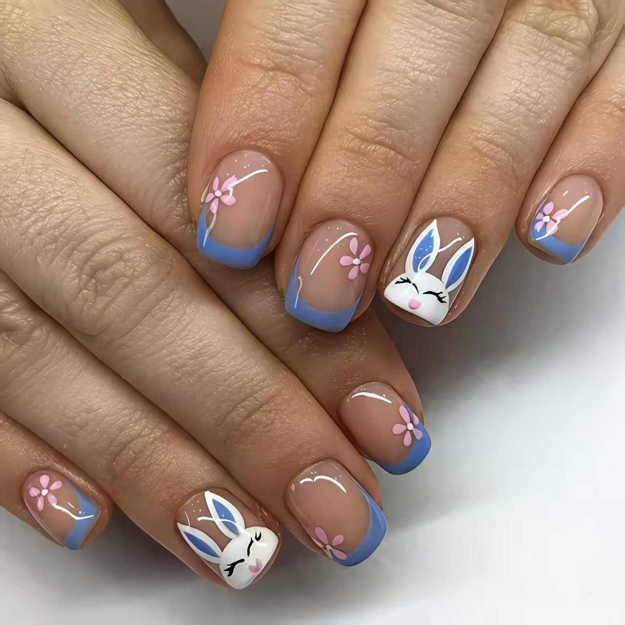 Playful Bunny-Themed Nail Art Acalora