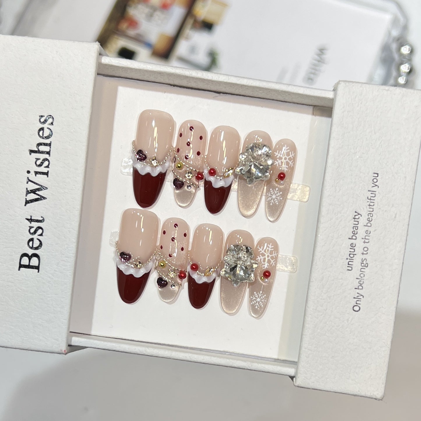 Festive-Themed Press-On Nail Art Set Acalora