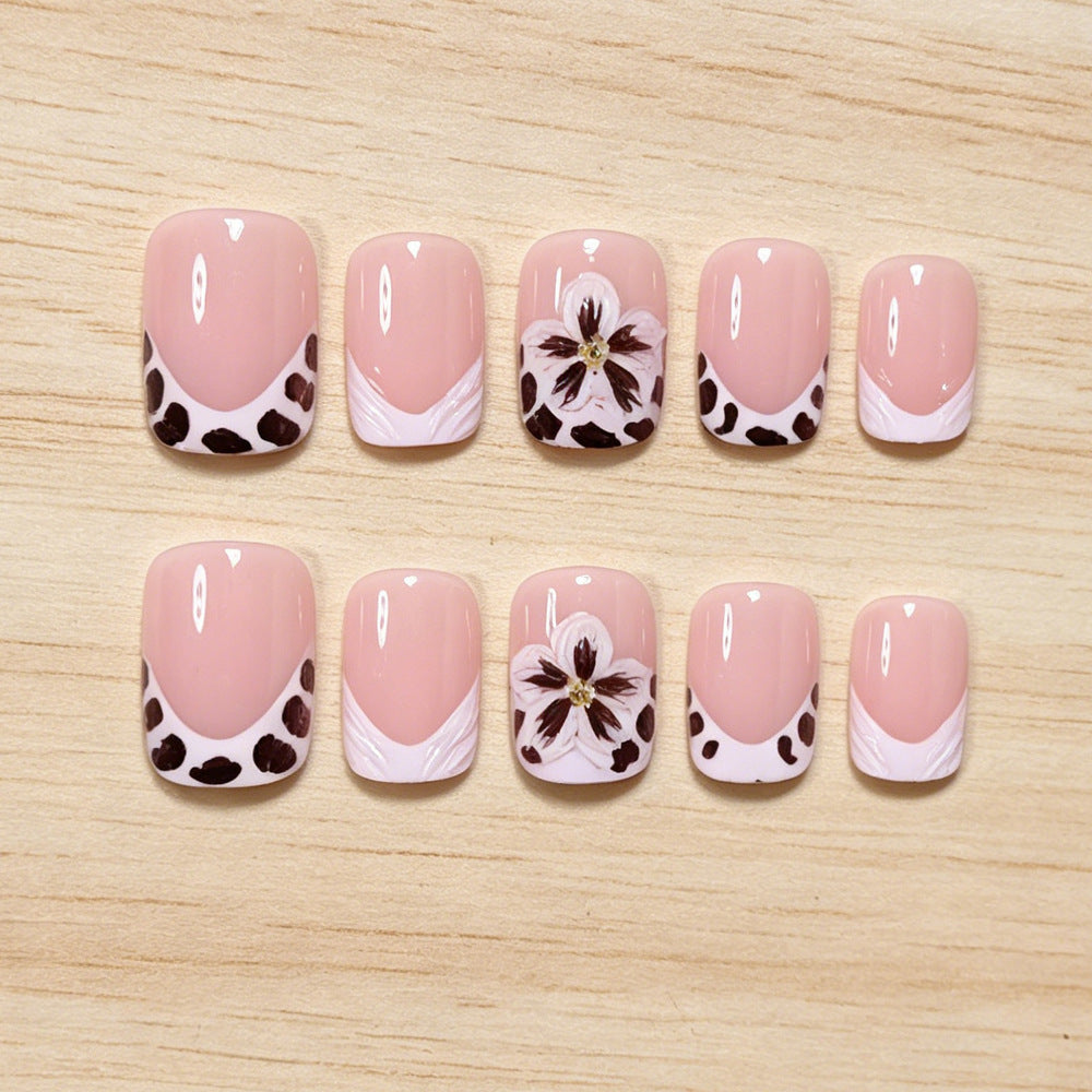 Elegant Floral Decorative Press-On Nails Acalora