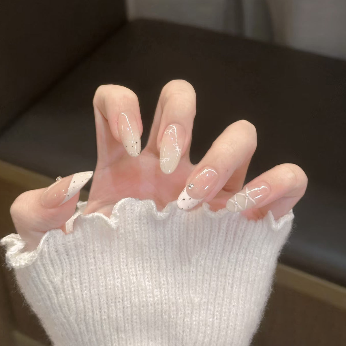 Handmade Decorative Press-On Nail Set Acalora