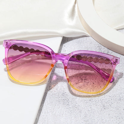 Women's oversized sunglasses with elegant pearl jewelry decoration Bowlift