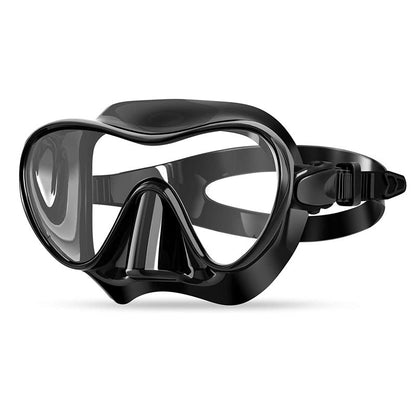 Diving mask with flexible silicone edge and clear field of vision Bowlift