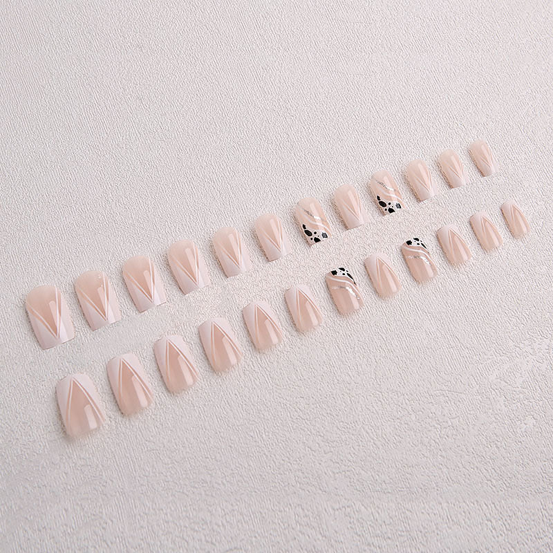 Artificial nail set with geometric accents and elegant design Acalora