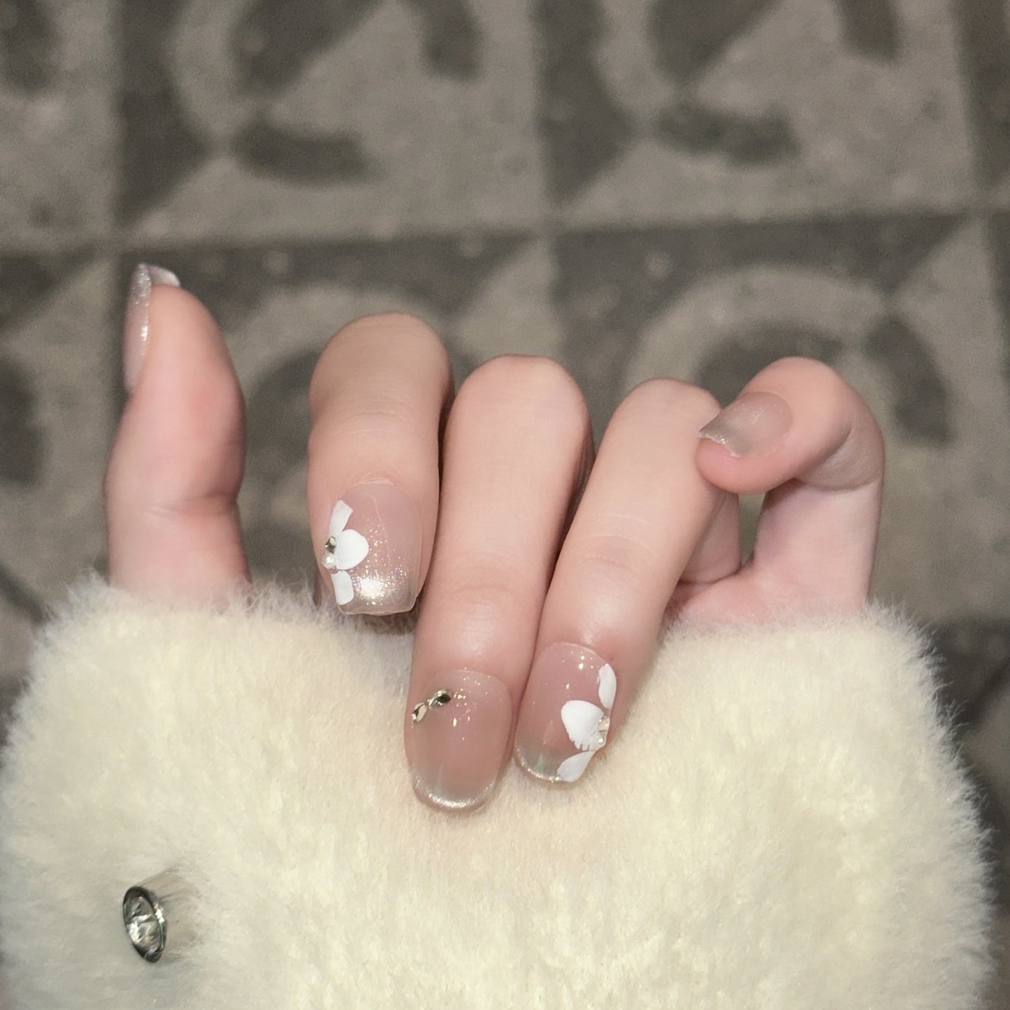 Decorative Press-On Nail Set with Elegant Leaf Design Acalora