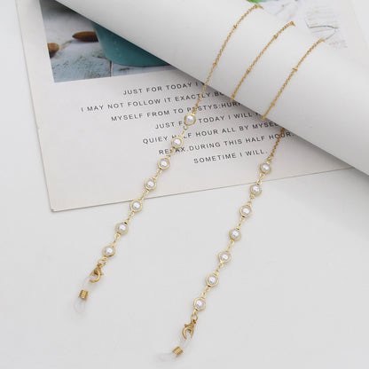 Elegant Pearl Chain Eyewear Holder Acalora