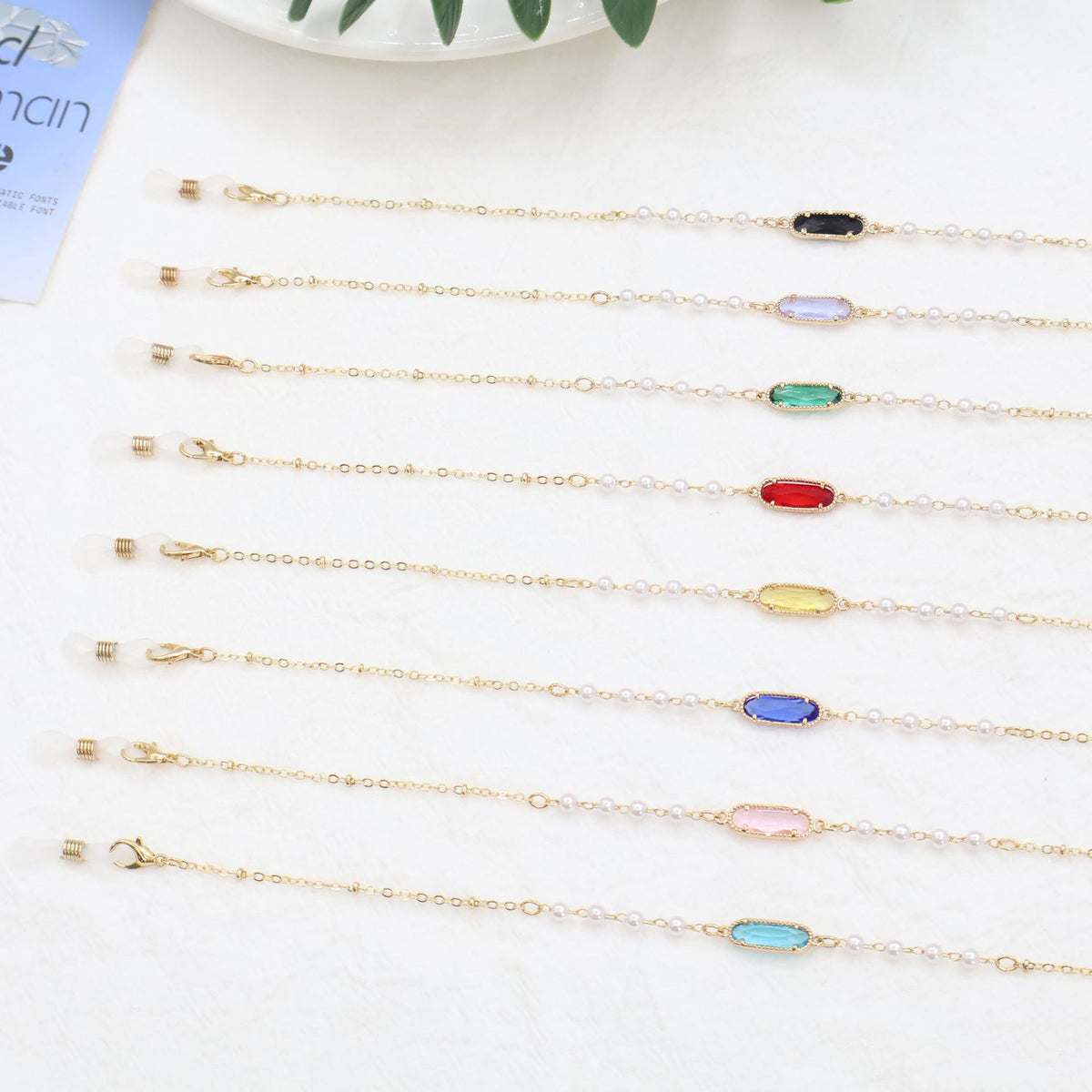 Elegant Eyewear Chain Holder Acalora