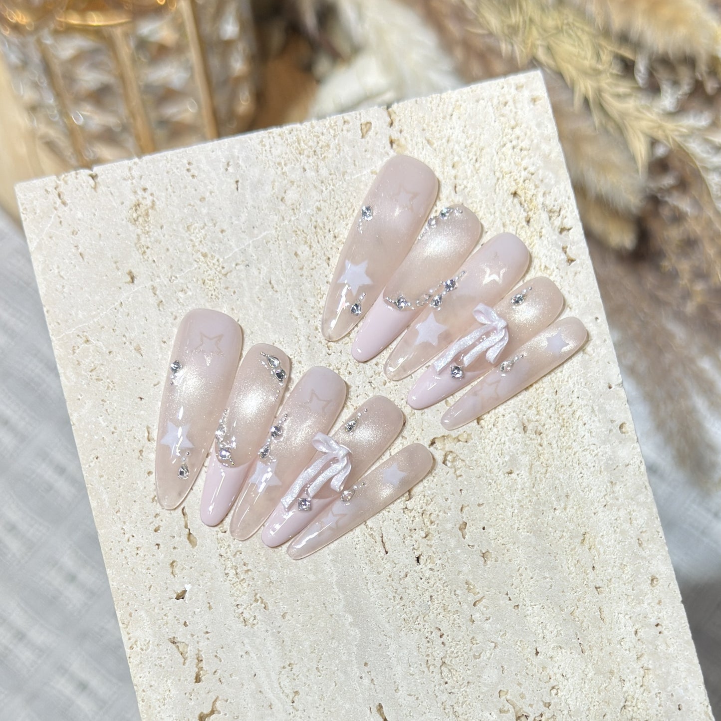 Elegant Starry Inspired Press-On Nail Art Set Acalora