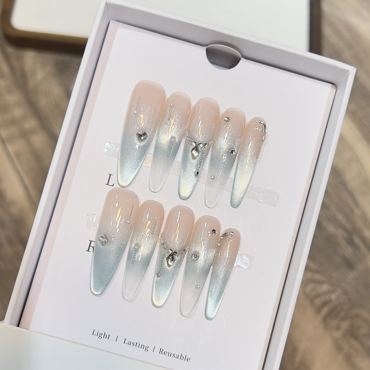 Elegant Press-On Nails Acalora