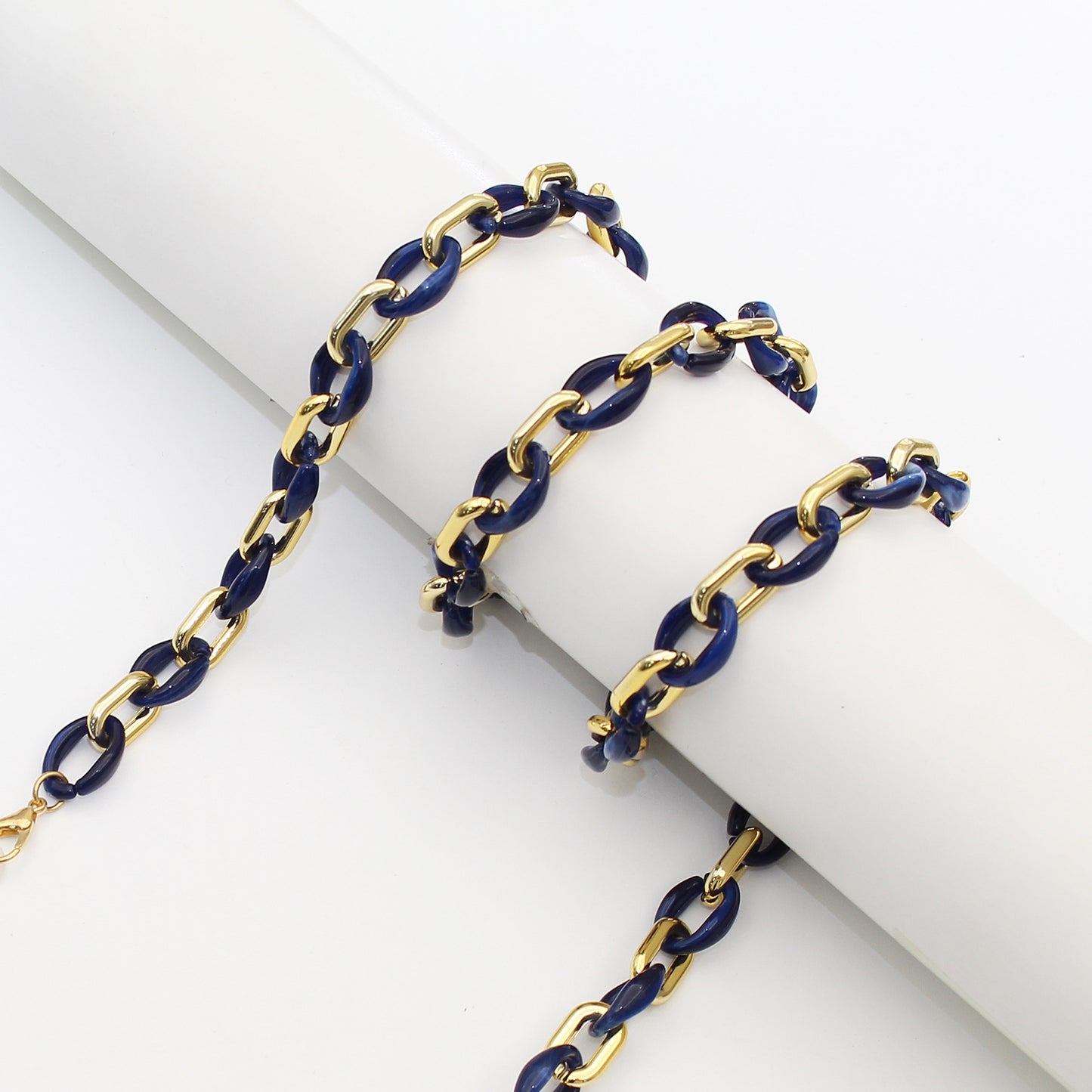 Stylish Eyewear Chain Holder Acalora