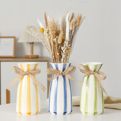 Elegant ceramic vase in vintage style Acalora