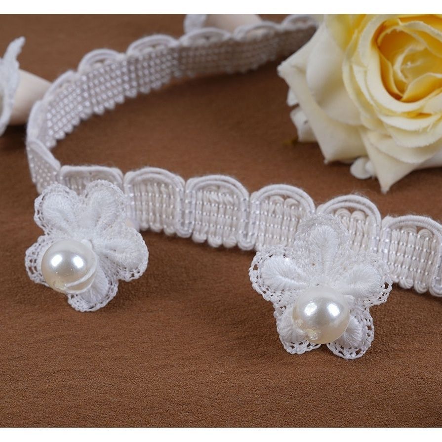 Elegant and Playful Lace Trim Acalora