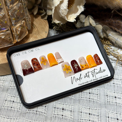 Handmade Floral Press-On Nail Set Acalora