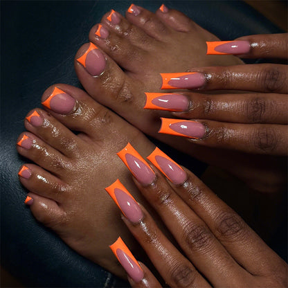 Decorative Press-On Nail Set with Geometric Design Acalora