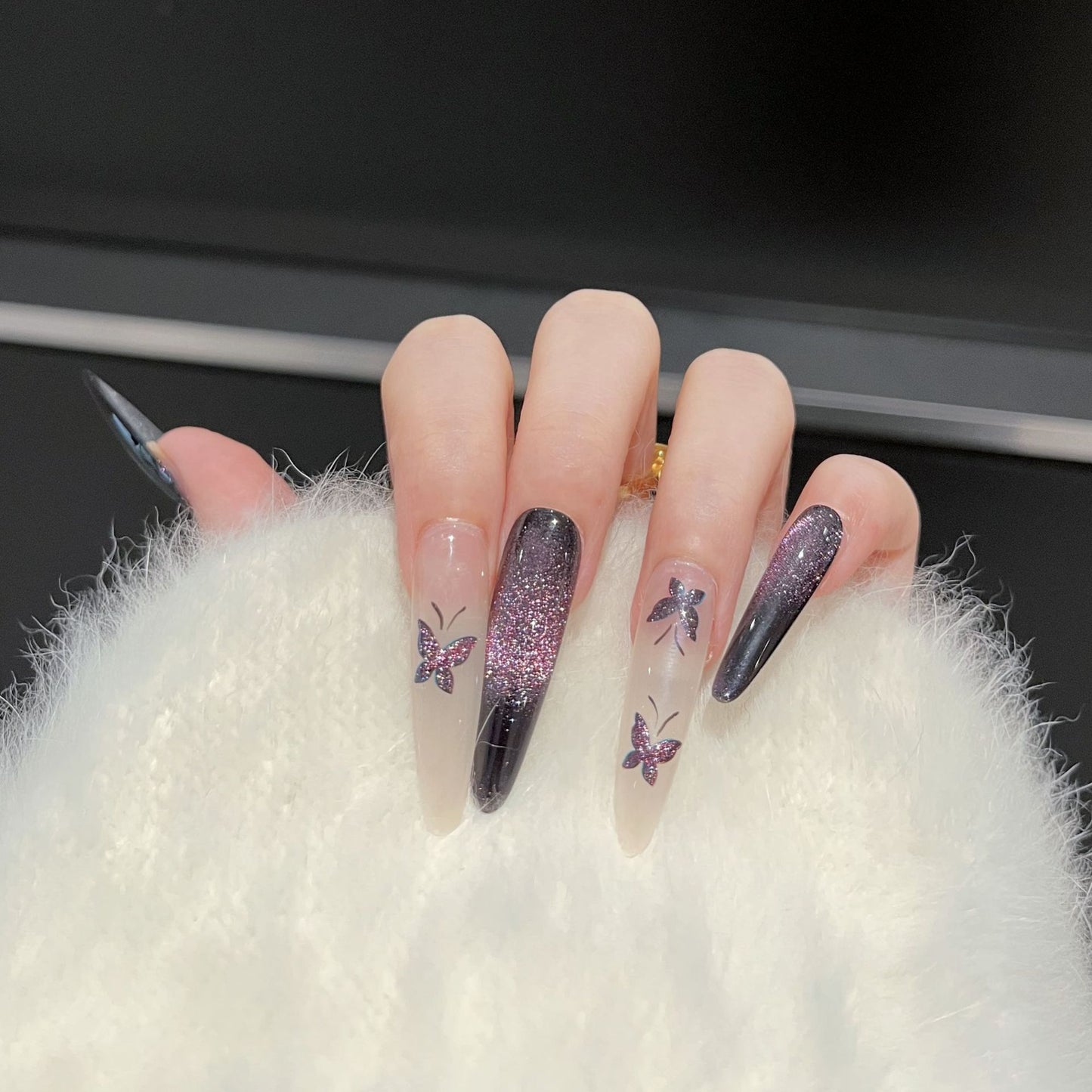 Artistic Butterfly-Embellished Press-On Nail Art Set Acalora
