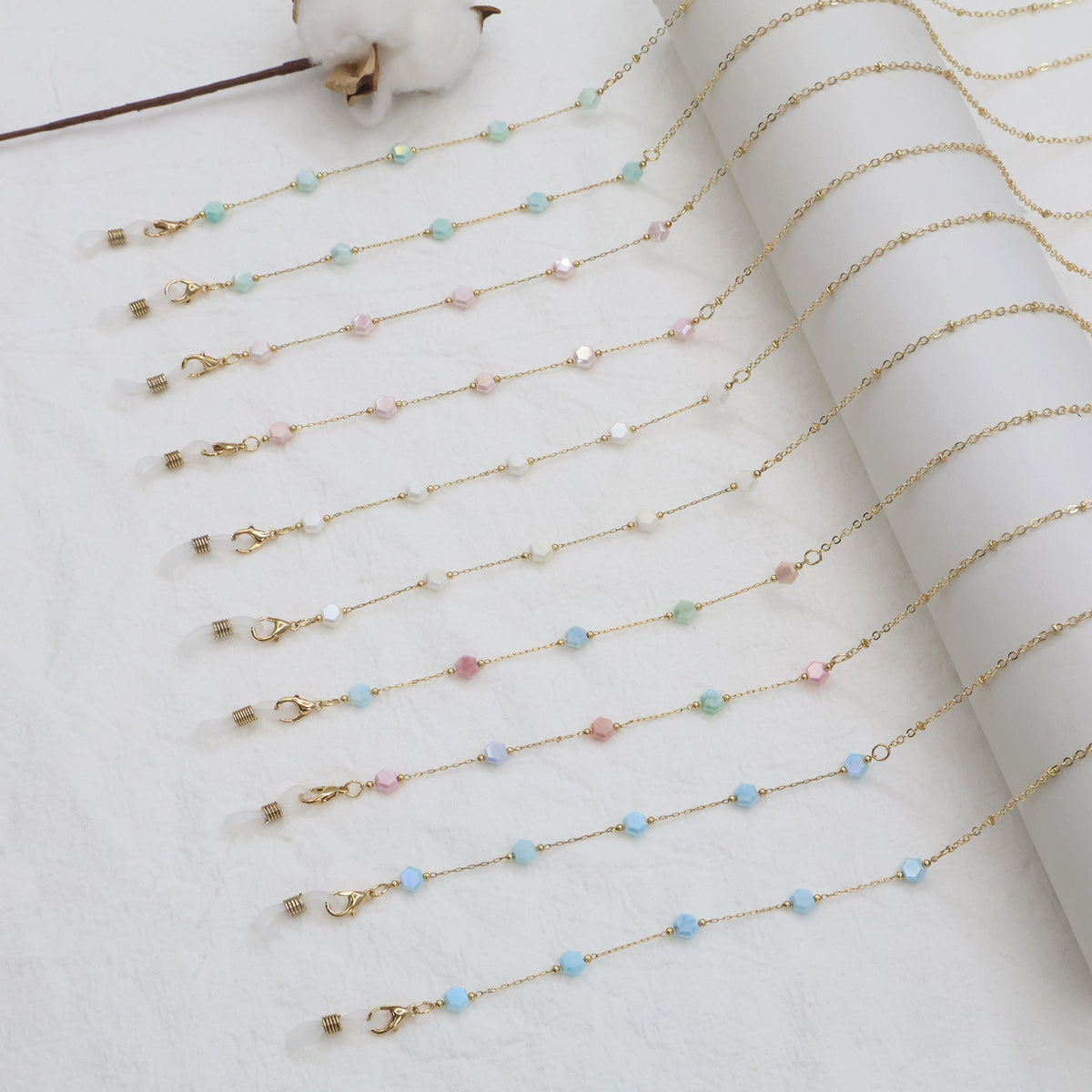 Elegant Gold Chain Necklace with Gemstones Acalora