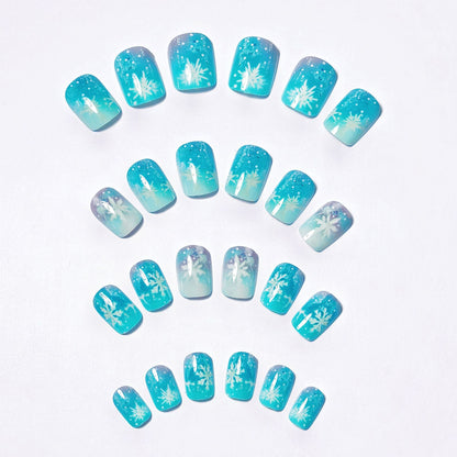 Winter-Themed Decorative Nail Art Acalora