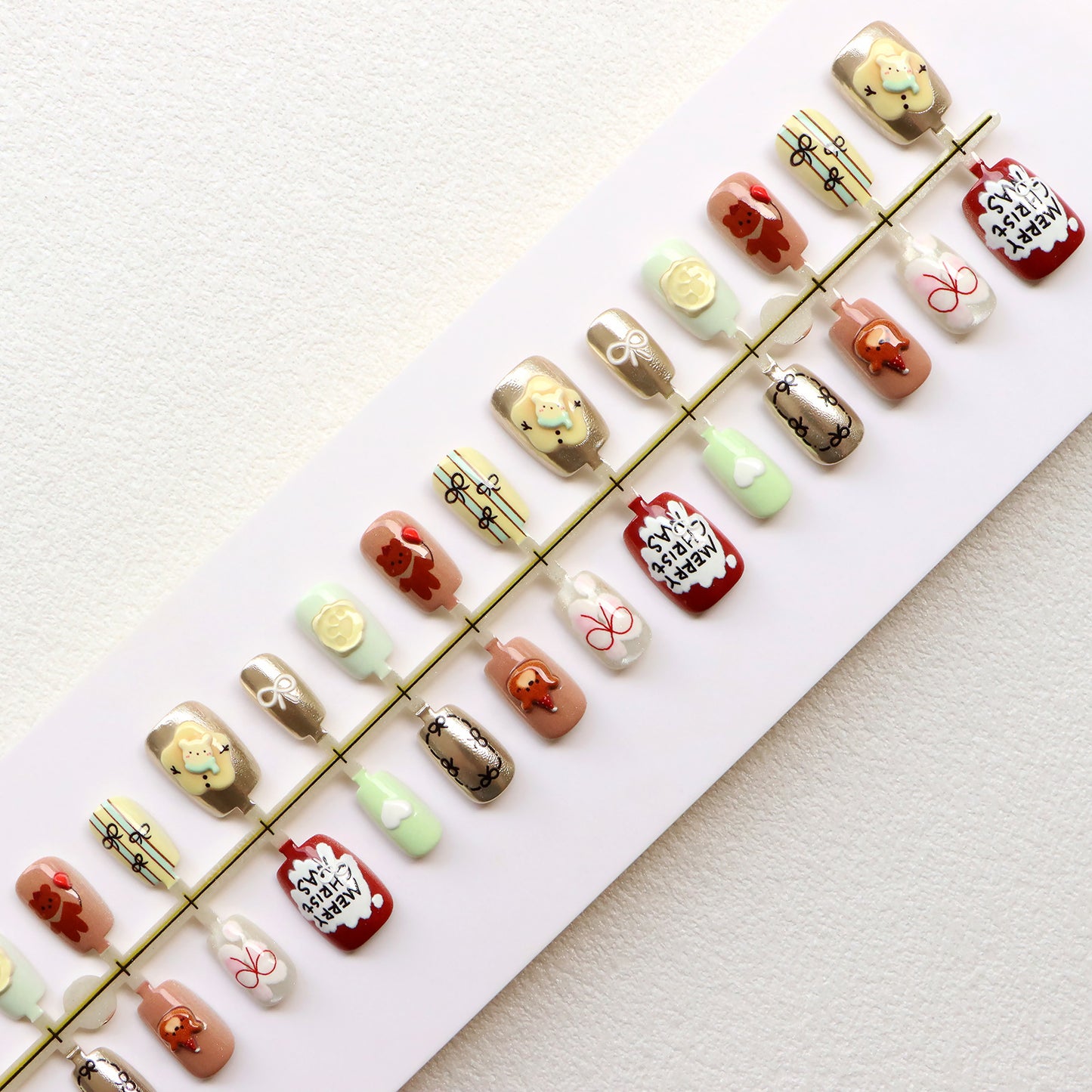 Festive Themed Press-On Nail Art Set Acalora