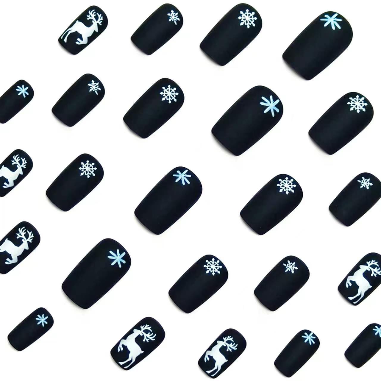Artistic Holiday-Themed Nail Art Acalora