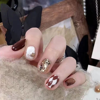 Artificial nail tips with glamorous details Acalora