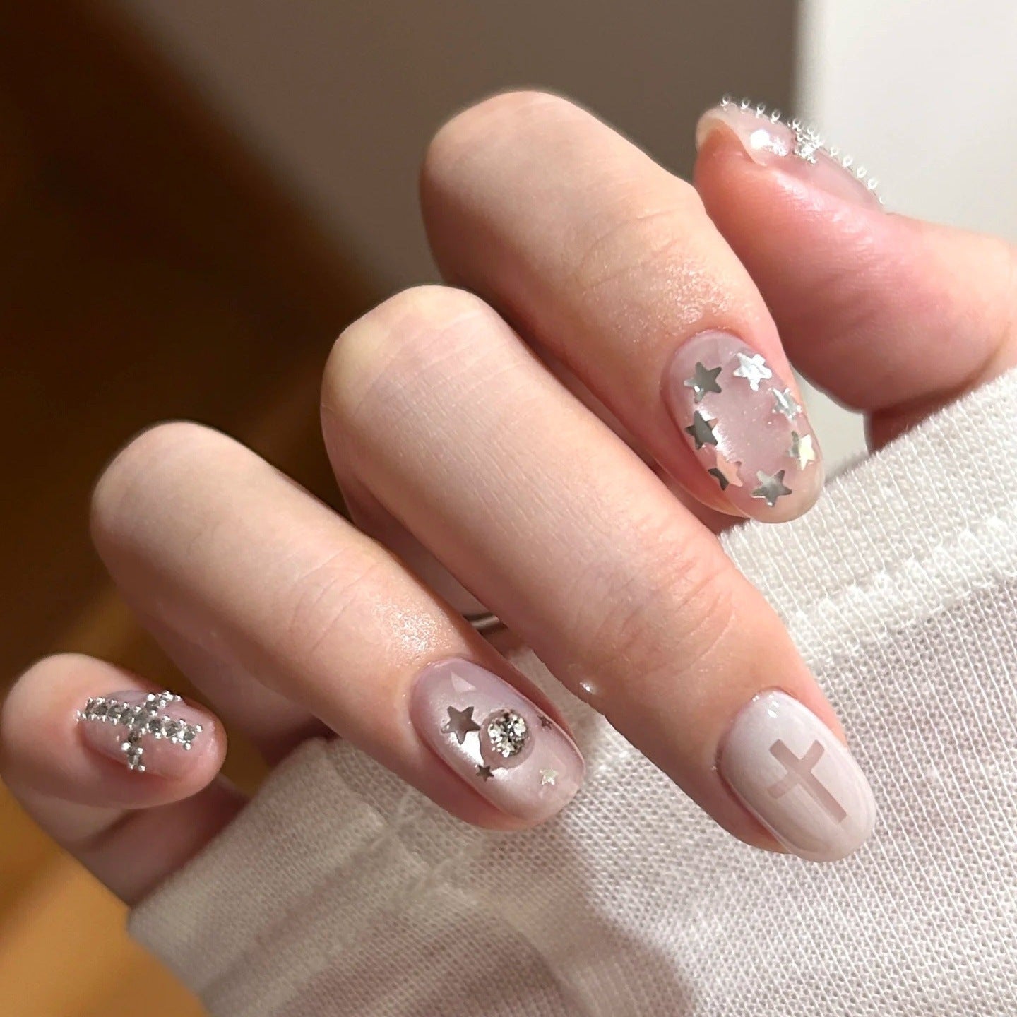 Artistic Stiletto Press-On Nail Set with Unique Design Elements Acalora