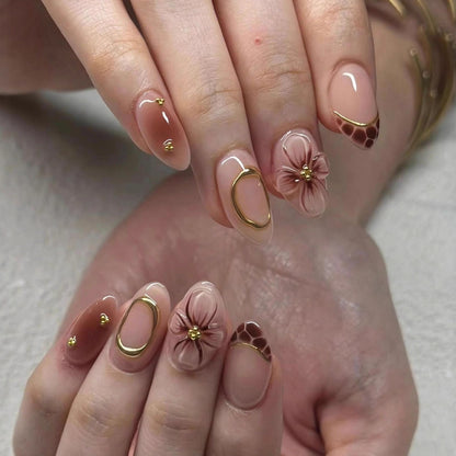 Artificial Nail Set with Floral and Elegant Gold Decorations Acalora