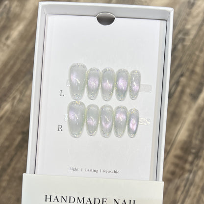 Handmade Press-On Nail Set with Iridescent Finish Acalora