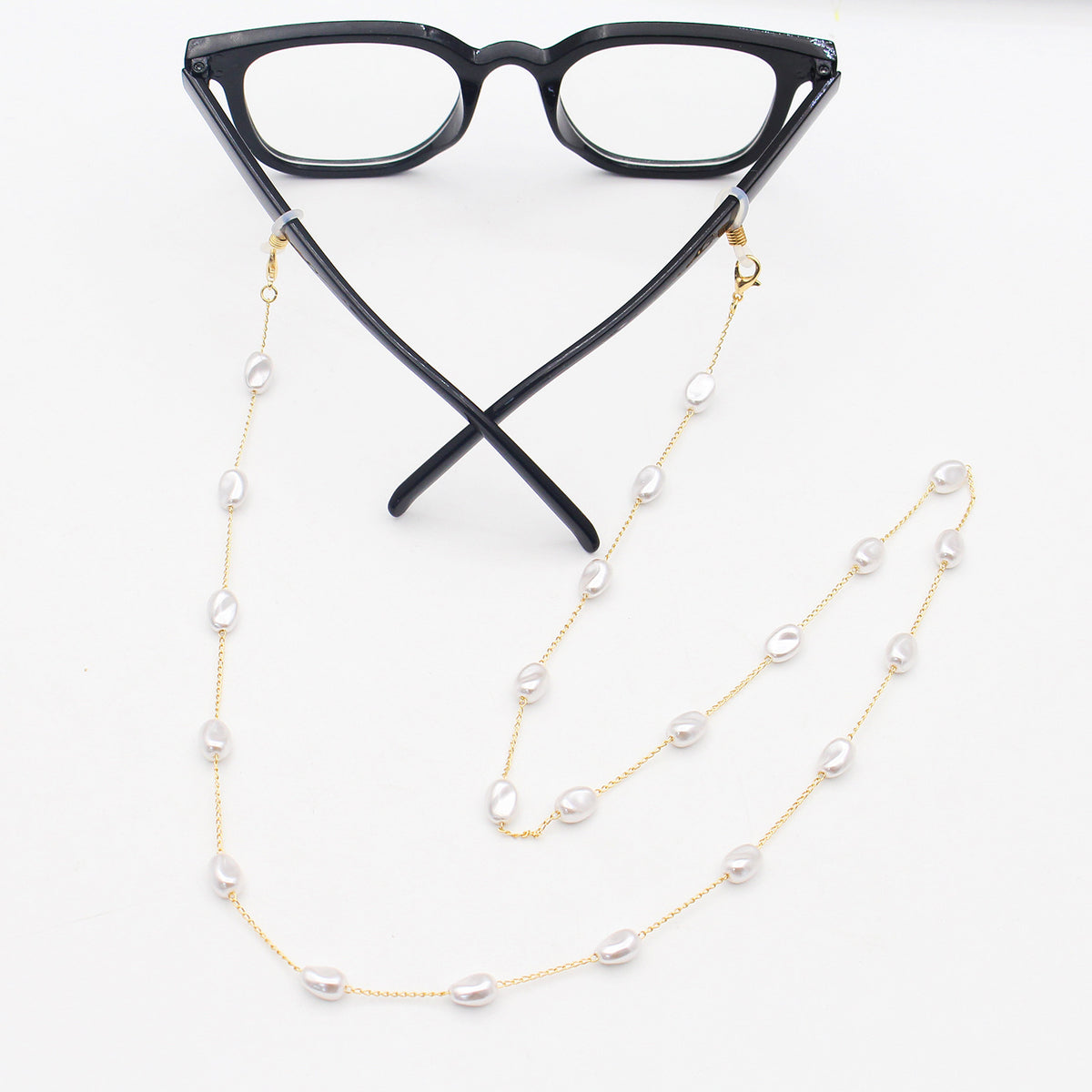 Pearl-Accented Eyewear Chain Acalora