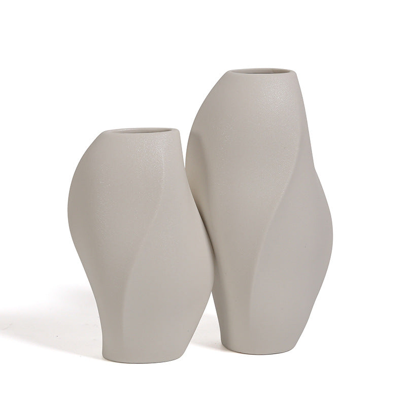 Elegant and contemporary ceramic vase Acalora