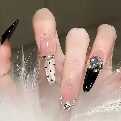 Artificial nail set with elegant glitter and 3D applications Acalora